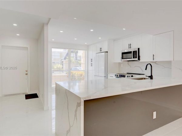933 NE 24th Ave , Unit 169, Hallandale Beach, FL 33009