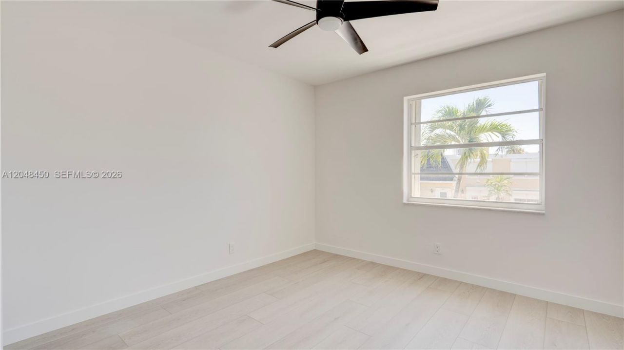 933 NE 24th Ave, Unit 169, Hallandale Beach, FL 33009 Photo