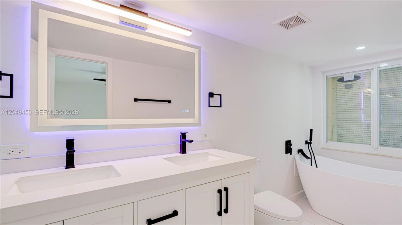 933 NE 24th Ave, Unit 169, Hallandale Beach, FL 33009 Photo