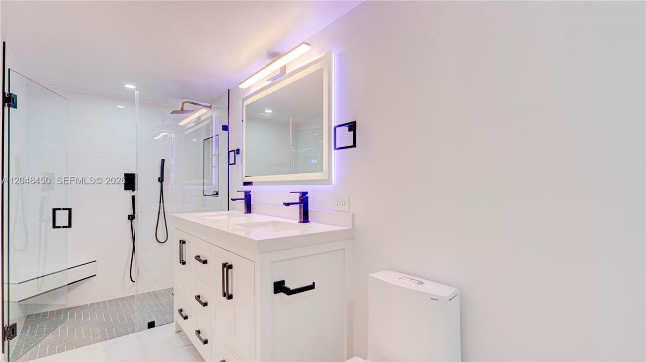 933 NE 24th Ave, Unit 169, Hallandale Beach, FL 33009 Photo