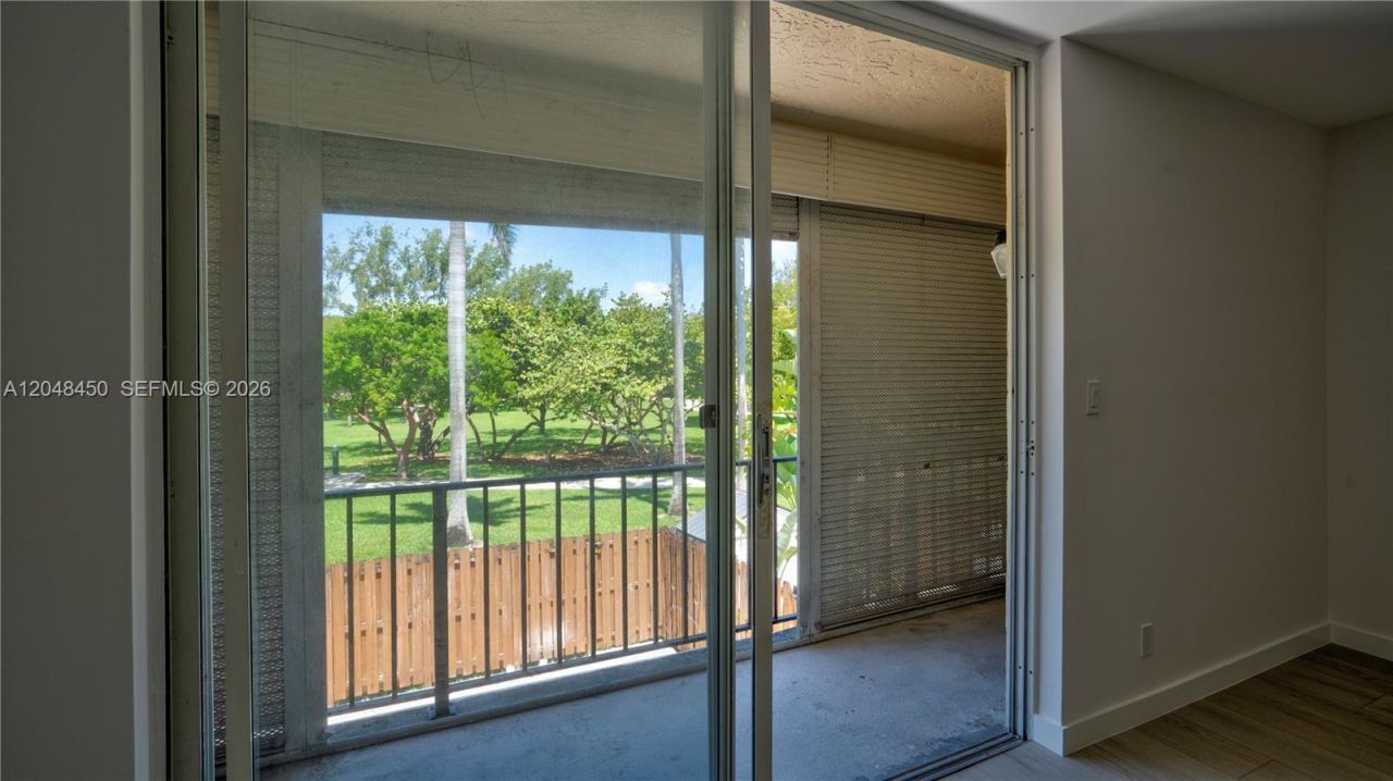 933 NE 24th Ave, Unit 169, Hallandale Beach, FL 33009 Photo