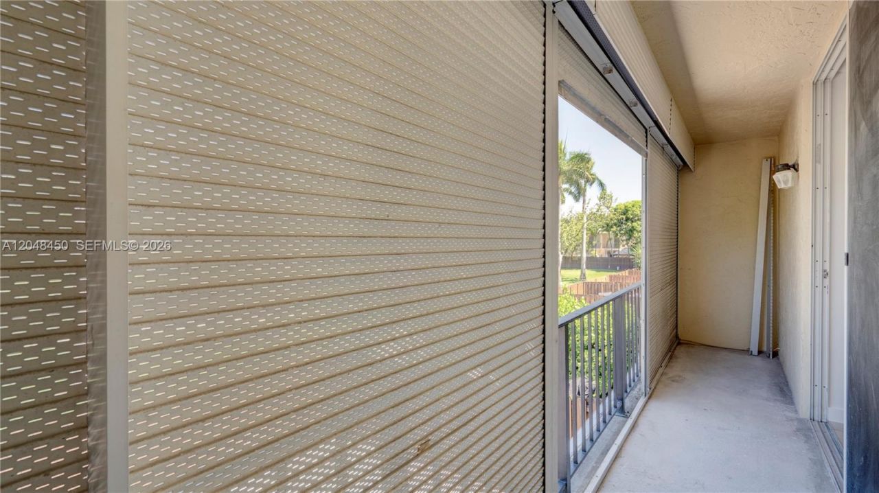 933 NE 24th Ave, Unit 169, Hallandale Beach, FL 33009 Photo