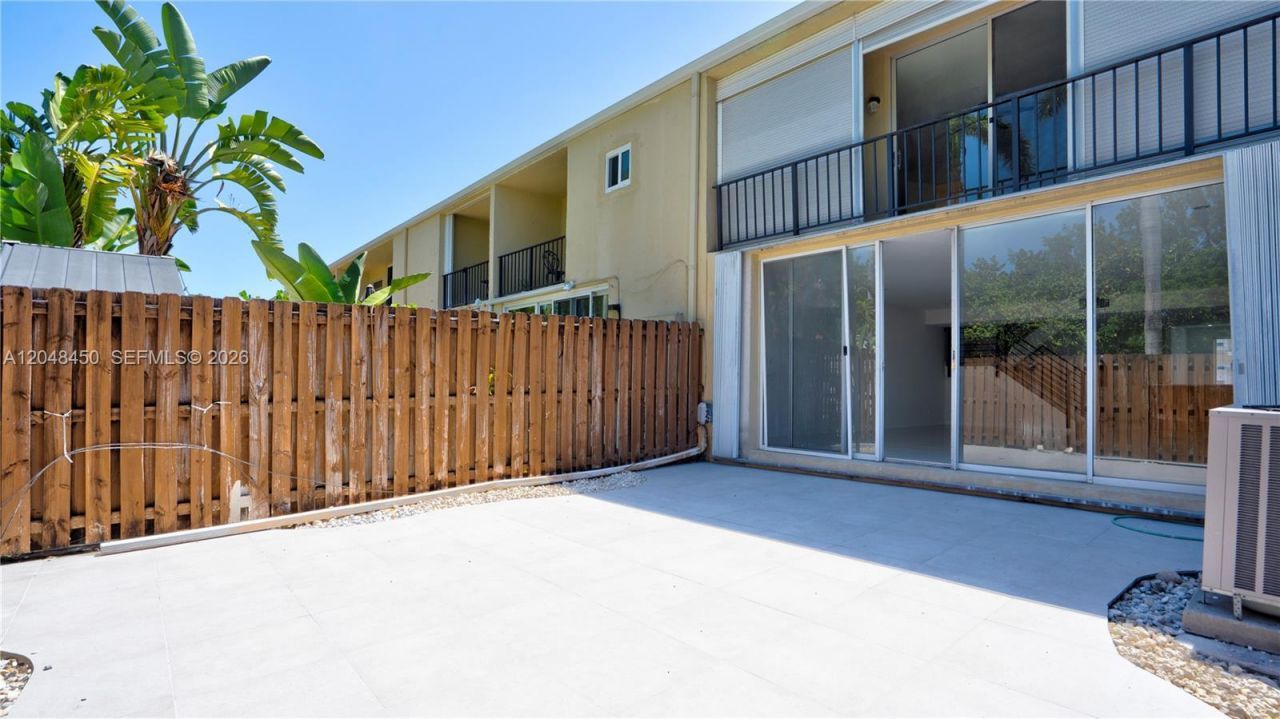 933 NE 24th Ave, Unit 169, Hallandale Beach, FL 33009 Photo