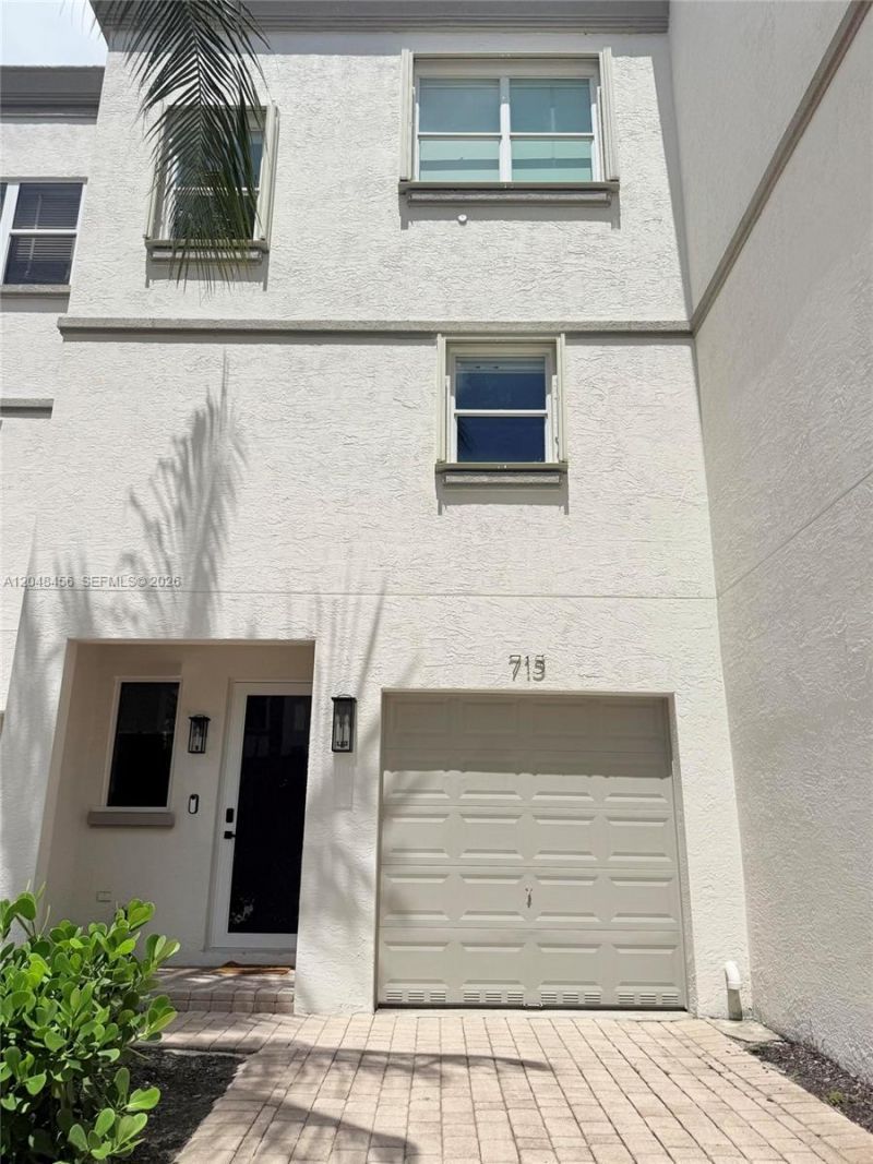 715 SW 4th Ave, Fort Lauderdale, FL 33315 Photo