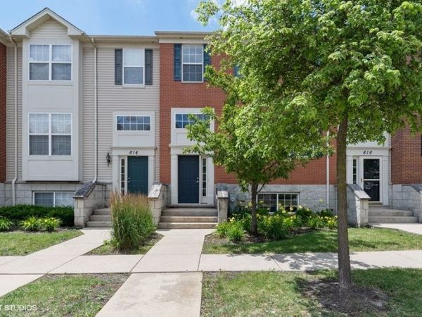 816 Brodhead Drive , Aurora, IL 60504