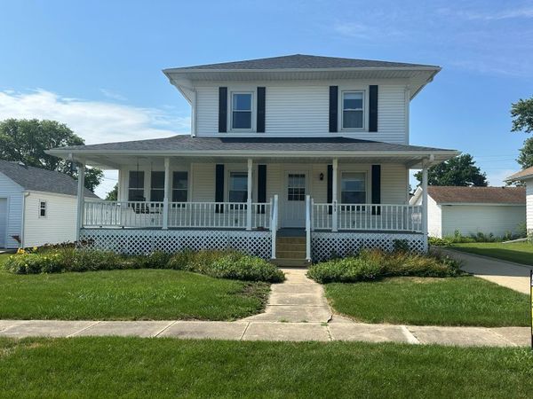 903 Fulton Street , Grand Mound, IA 52751