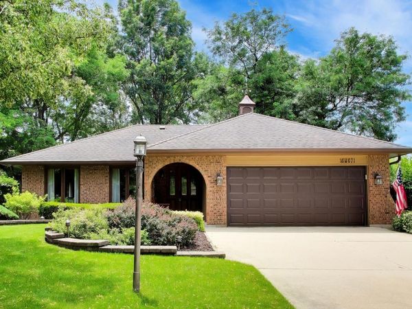 16W671 Fern Street , Willowbrook, IL 60527