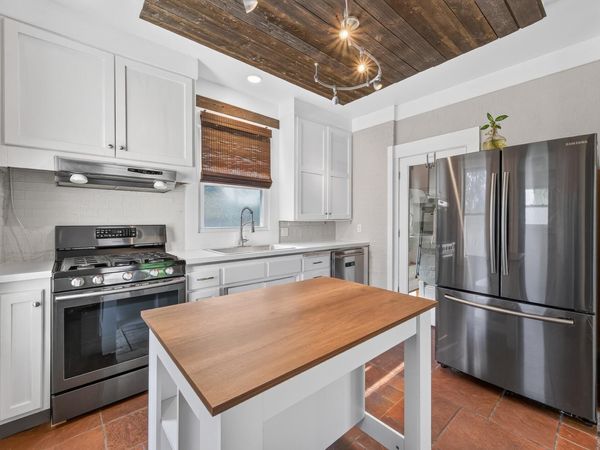 913 E 39th Street, Minneapolis, MN 55407
