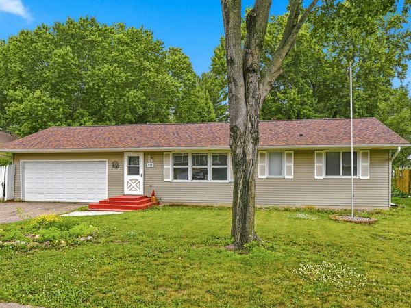 925 Roosevelt Street, River Falls, WI 54022