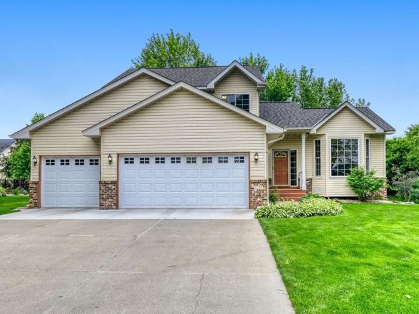 2337 Manuela Drive, Chaska, MN 55318