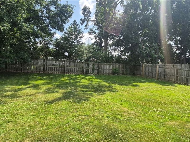 8415 Newcomb Drive, Parma, OH 44129 Photo 23