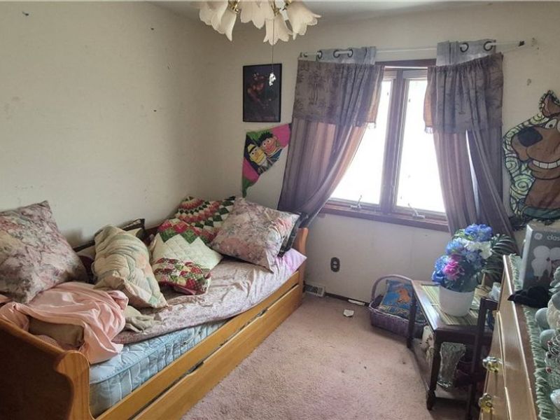 8415 Newcomb Drive, Parma, OH 44129 Photo 9