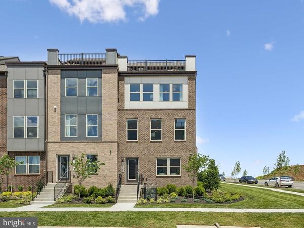 8963 KATHERINE JOHNSON AVENUE, MANASSAS, VA 20109