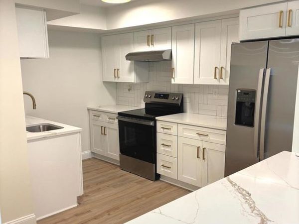 115 E KINGS HIGHWAY, Unit 211, MAPLE SHADE, NJ 08052