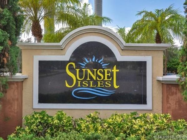 10360 Fox Trail Road S, Unit 1601, Royal Palm Beach, FL 33411