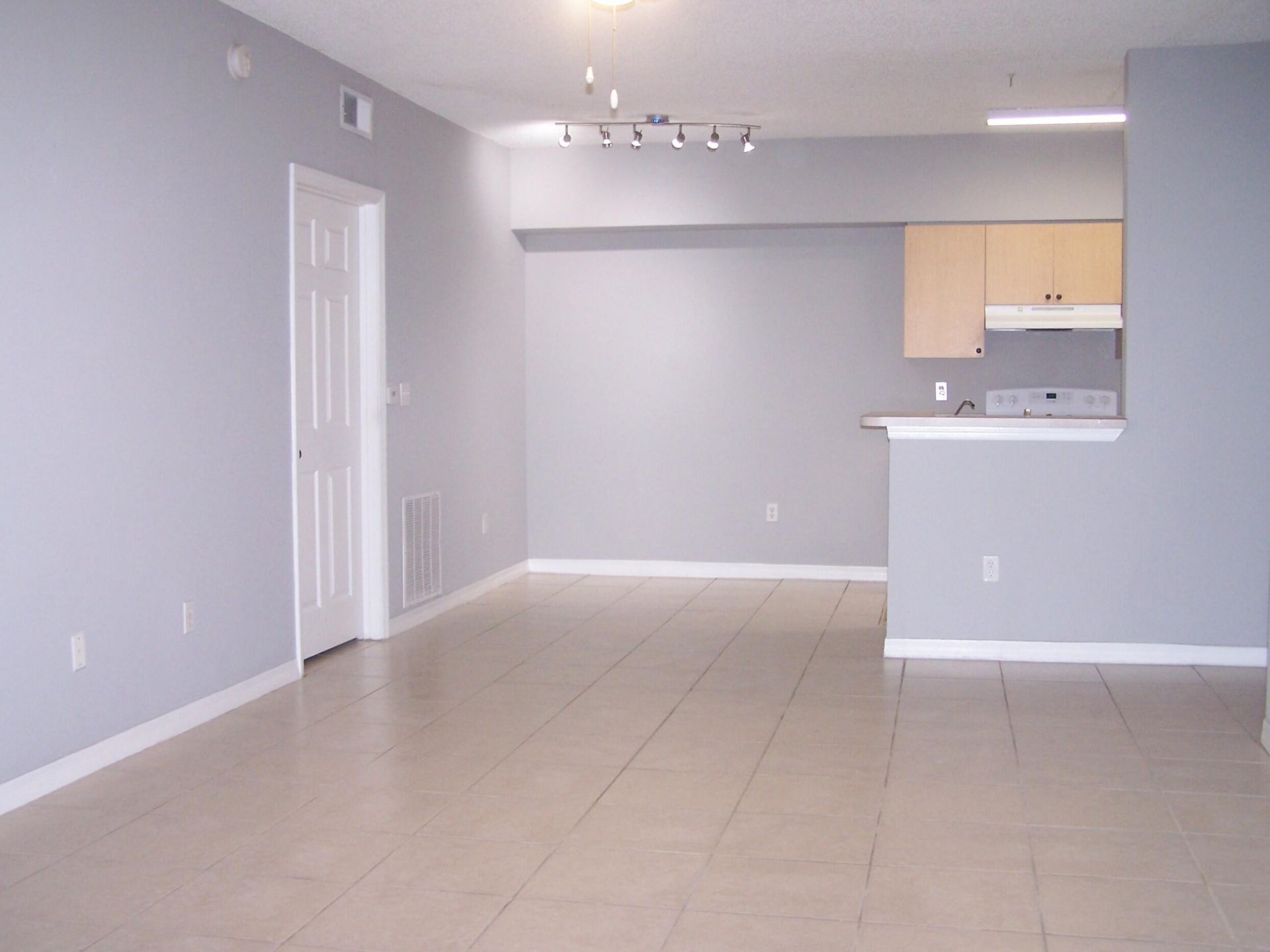 10360 Fox Trail Road S, Unit 1601, Royal Palm Beach, FL 33411 Photo