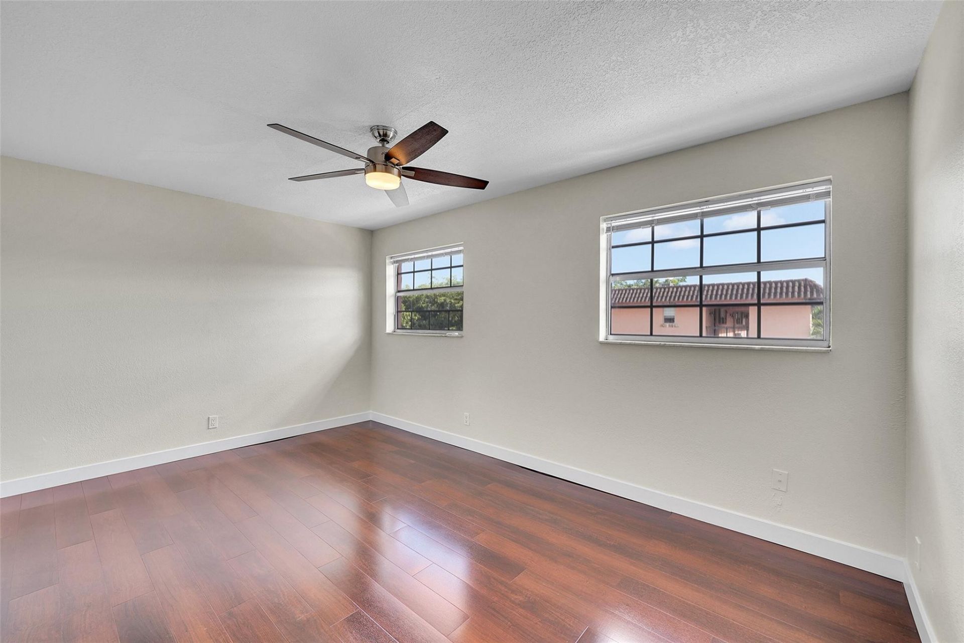 650 Tennis Club Drive, Unit 305, Fort Lauderdale, FL 33311 Photo