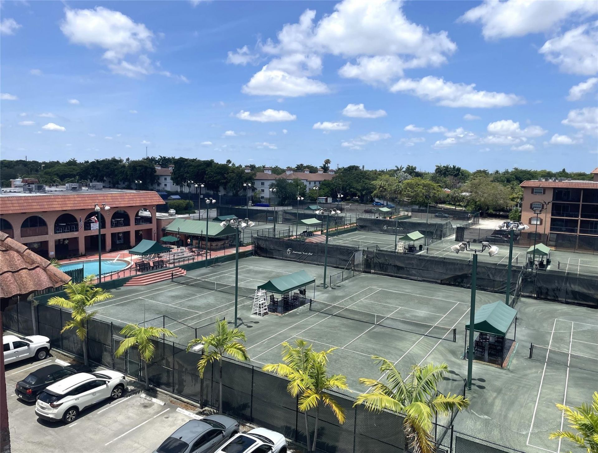 650 Tennis Club Drive, Unit 305, Fort Lauderdale, FL 33311 Photo