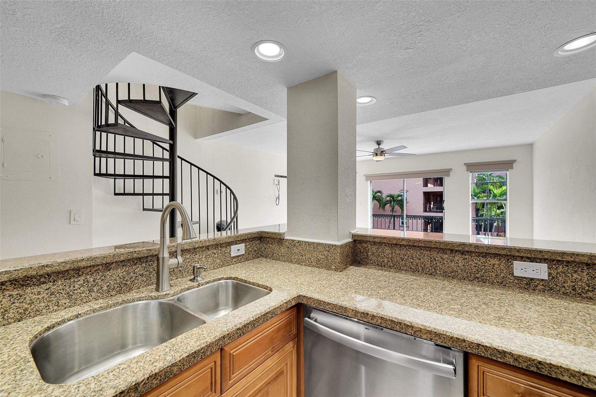 650 Tennis Club Drive, Unit 305, Fort Lauderdale, FL 33311 Photo
