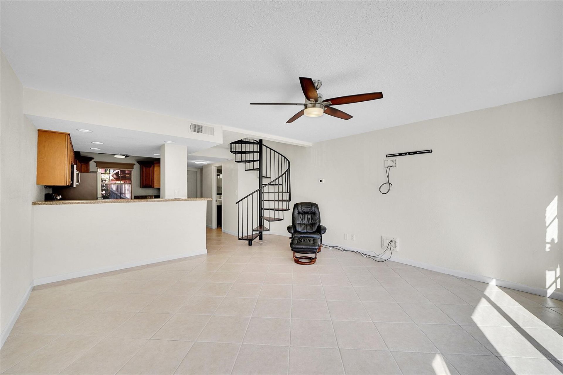 650 Tennis Club Drive, Unit 305, Fort Lauderdale, FL 33311 Photo
