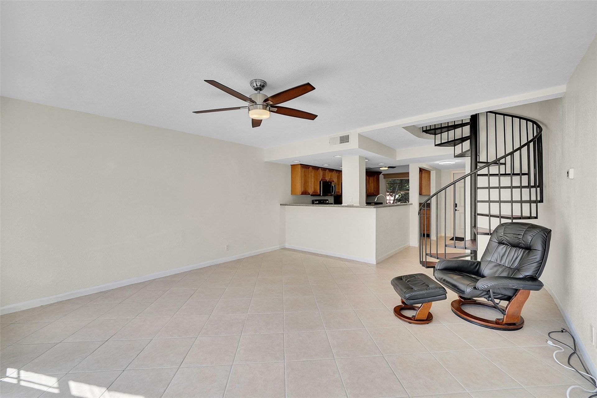 650 Tennis Club Drive, Unit 305, Fort Lauderdale, FL 33311 Photo