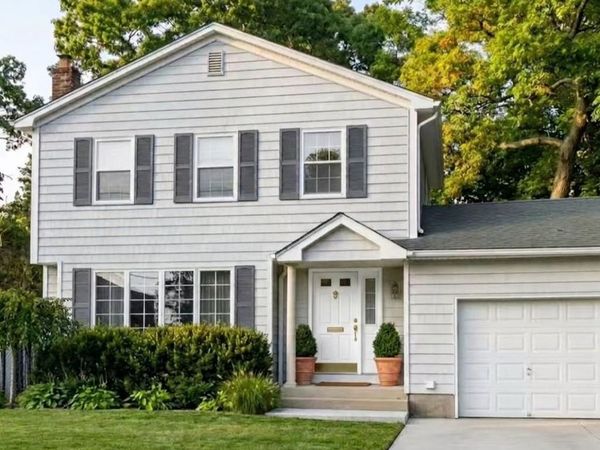269 W Pulaski Road, Huntington Station, NY 11746