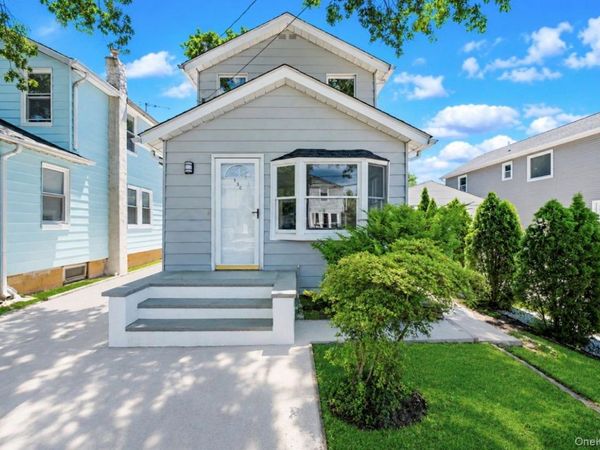 530 Washington Avenue , West Hempstead, NY 11552