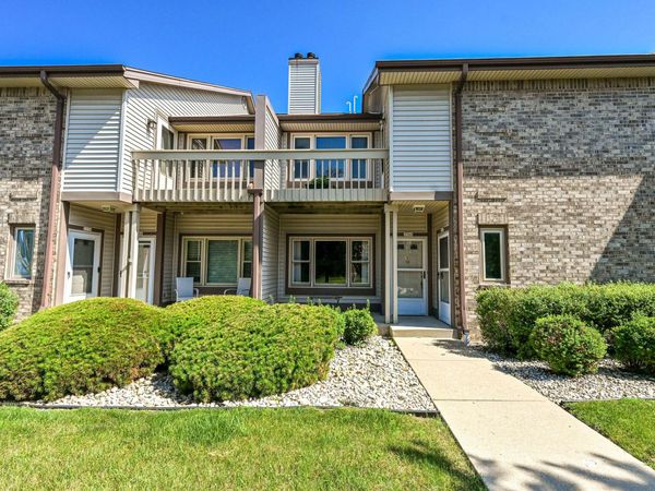3546 W Rawson Ave, Franklin, WI 53132
