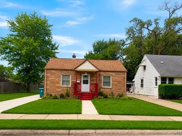 24329 Dale Avenue, Eastpointe, MI 48021