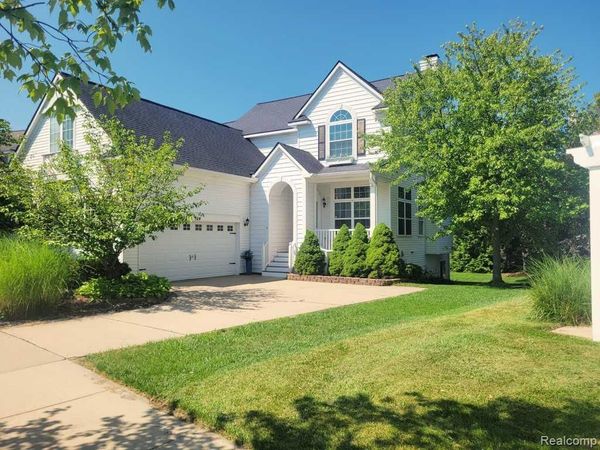 124 Champlain Boulevard, Marion Twp, MI 48843
