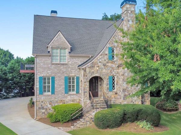 2252 Parkwood Place Court SE, Smyrna, GA 30080