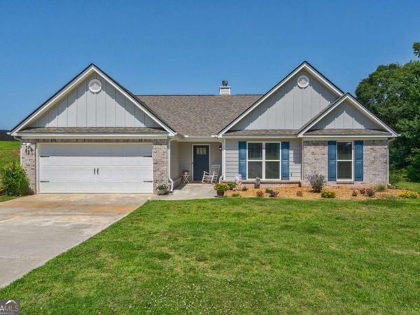 327 Skyview Drive, Winterville, GA 30683