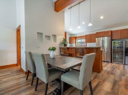 10260 Schaffer Drive, Truckee, CA 96161 Photo