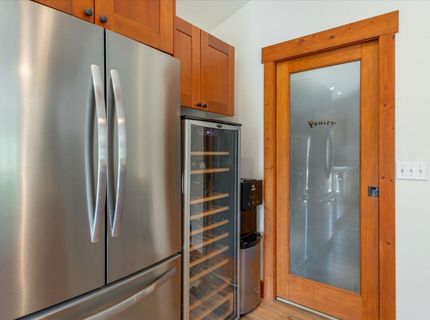10260 Schaffer Drive, Truckee, CA 96161 Photo