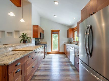 10260 Schaffer Drive, Truckee, CA 96161 Photo