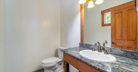10260 Schaffer Drive, Truckee, CA 96161 Photo