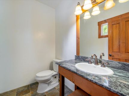 10260 Schaffer Drive, Truckee, CA 96161 Photo