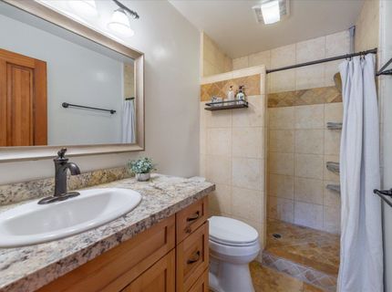 10260 Schaffer Drive, Truckee, CA 96161 Photo