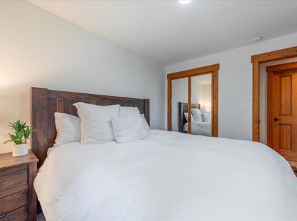 10260 Schaffer Drive, Truckee, CA 96161 Photo