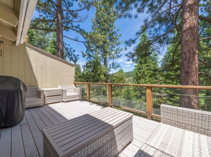 10260 Schaffer Drive, Truckee, CA 96161 Photo