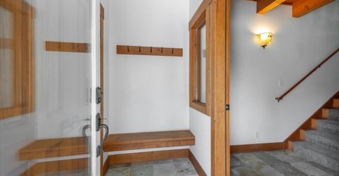 10260 Schaffer Drive, Truckee, CA 96161 Photo
