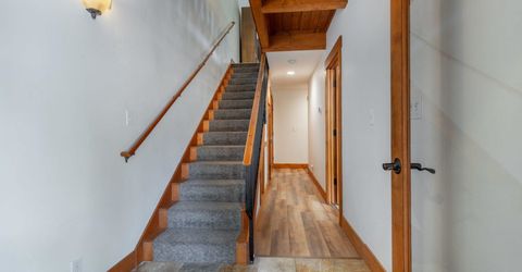 10260 Schaffer Drive, Truckee, CA 96161 Photo