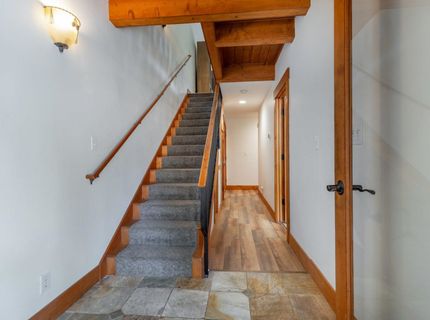 10260 Schaffer Drive, Truckee, CA 96161 Photo
