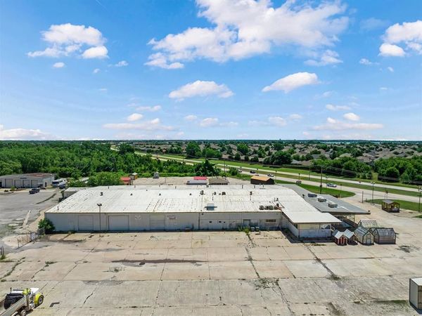 1515 E Main Street, Yukon, OK 73099
