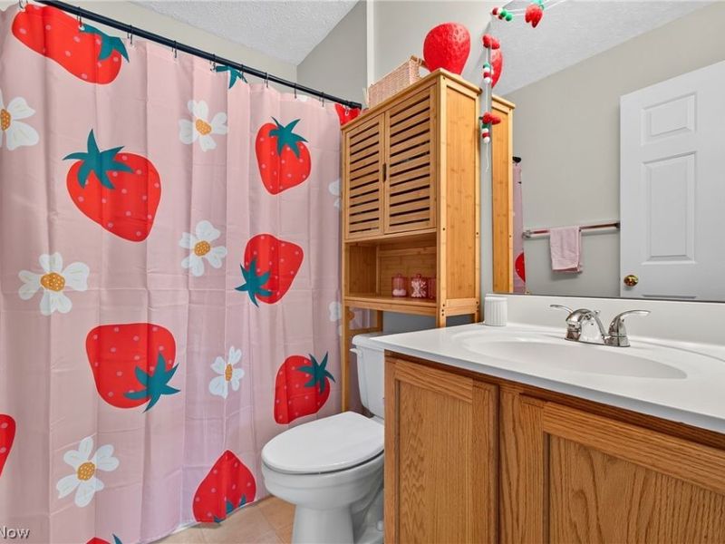 1938 Northgate Circle, Akron, OH 44320 Photo 20