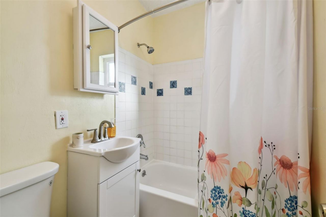 270 41st Avenue Ne, Saint Petersburg, FL 33703 Photo
