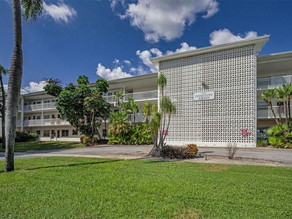5155 9TH AVENUE N, Unit 104, ST PETERSBURG, FL 33710