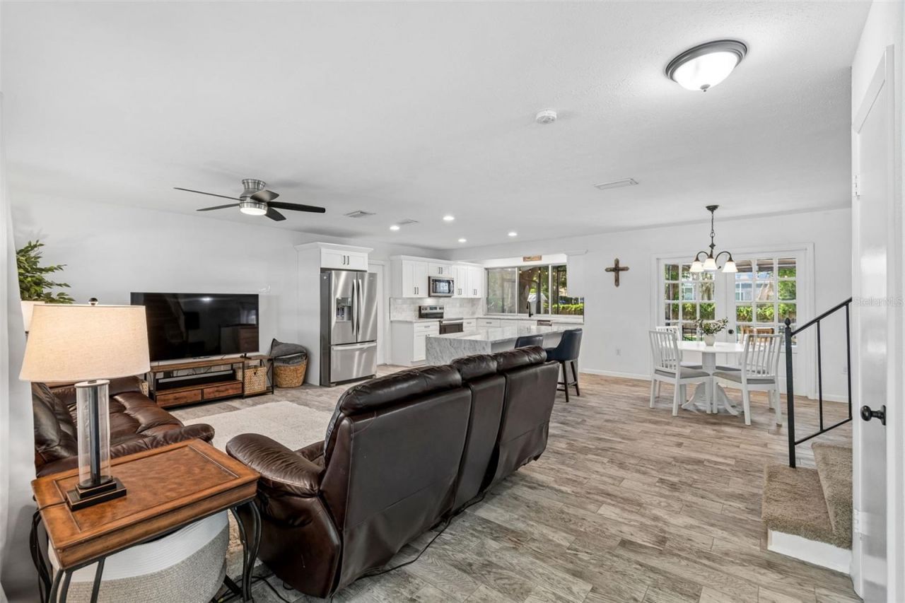 114 Windy Circle , Brandon, FL 33511 Photo