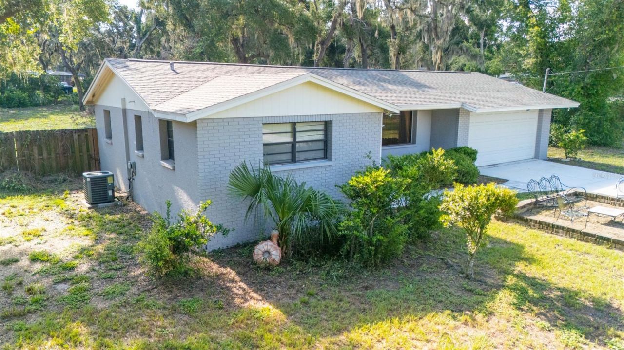 8214 Valrie Lane , Riverview, FL 33569 Photo