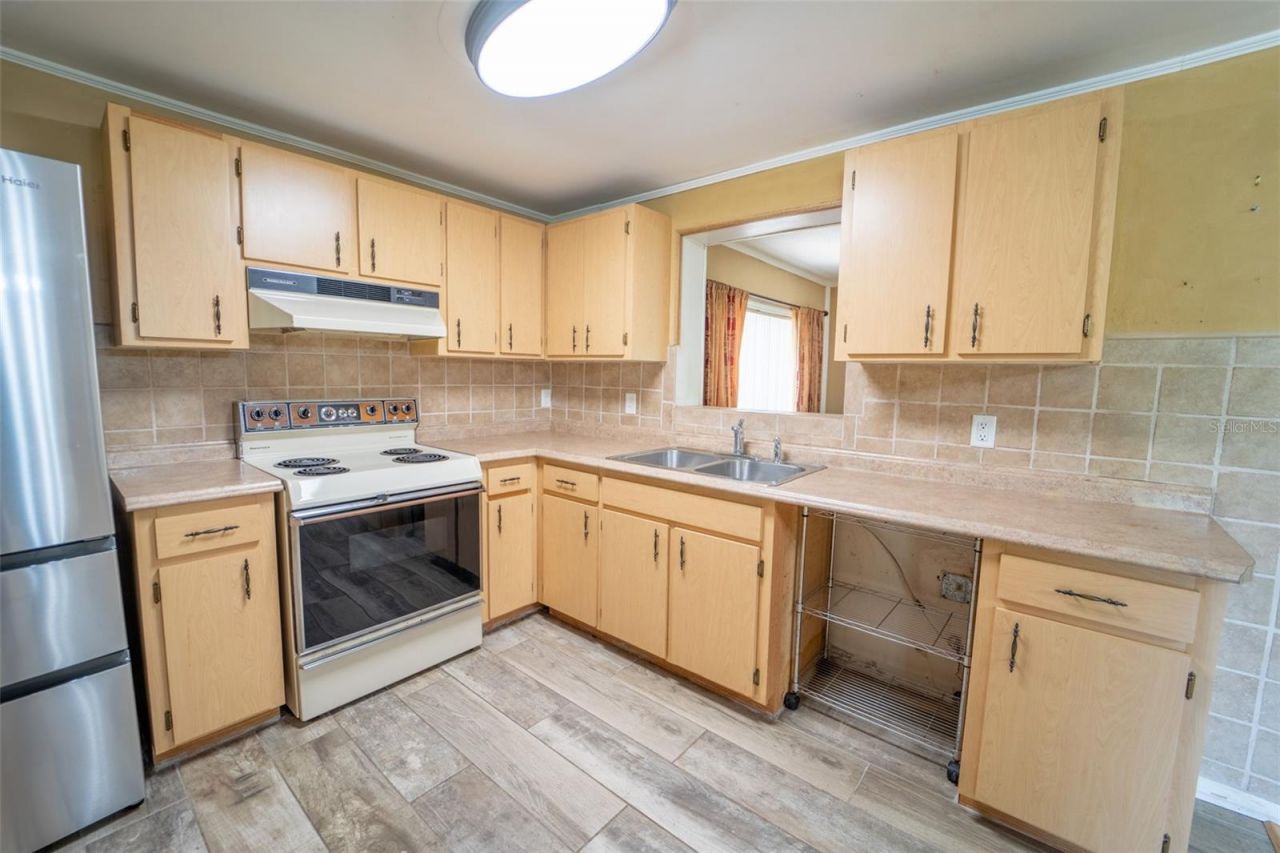 8214 Valrie Lane , Riverview, FL 33569 Photo